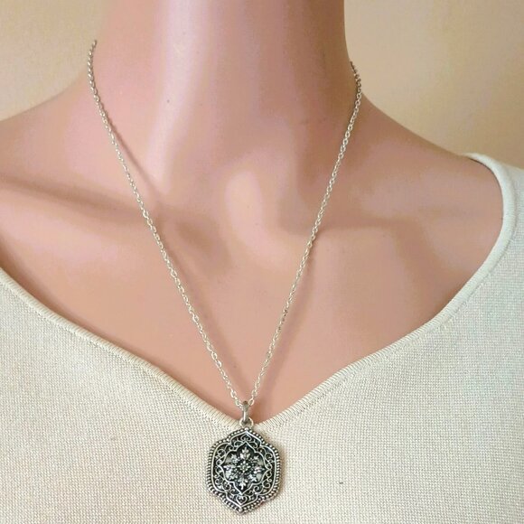 Silver Filigree Amulet Necklace 20" Double Sided Open Work Mandala Pendant - Picture 2 of 6